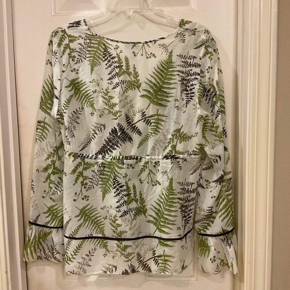 Lightweight Blouse, 55% Silk, 45% Cotton, White and Green Leaf Print, Sz 12 - Picture 7 of 13